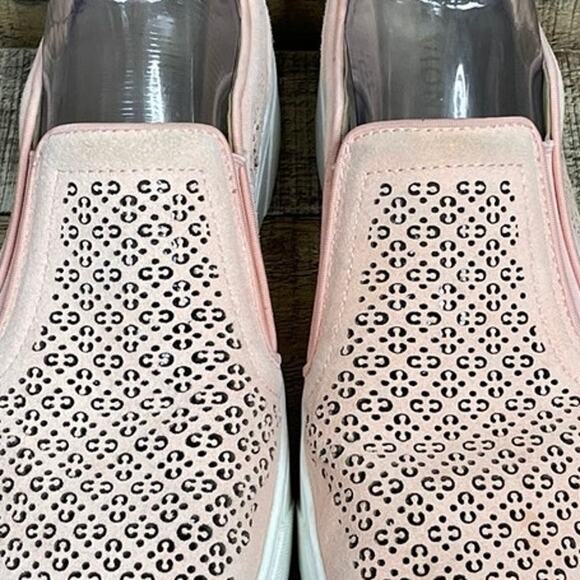 Vionic Kimmie Perf Slip On Shoes Pink Suede Sneaker SZ 9 - Picture 3 of 9